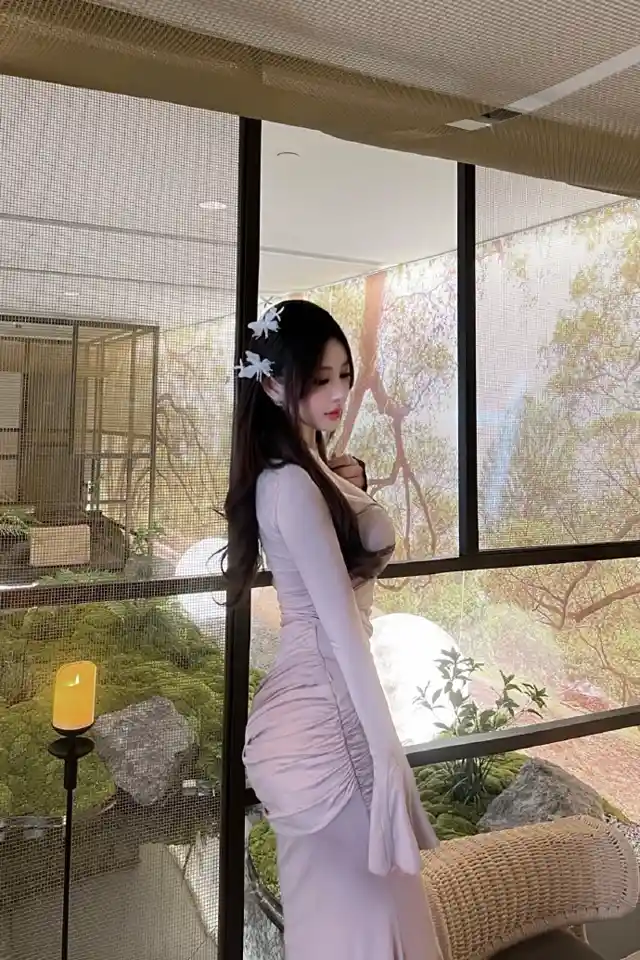 《性感美女网站是什么？》游戏下载最新版本介绍
