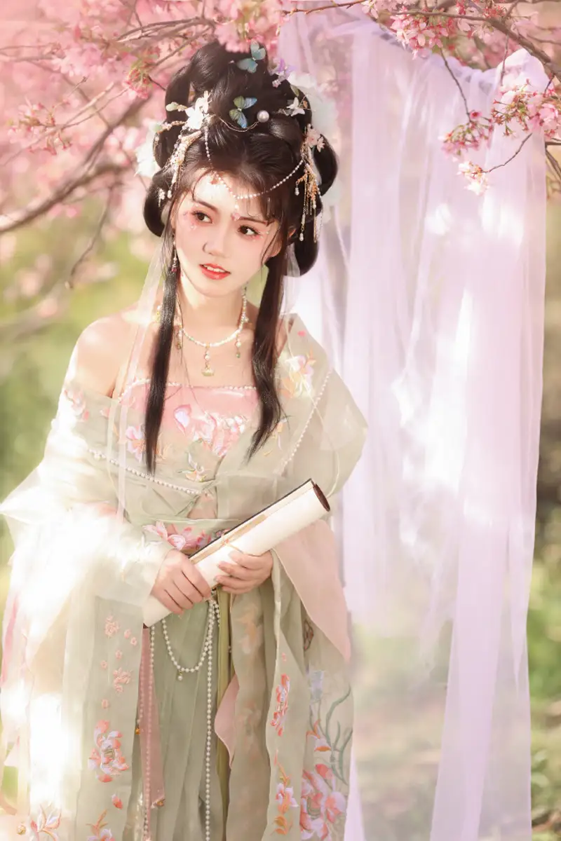 免费黄色是什么？不同语境寓意色彩原理解谜下载礼包码
