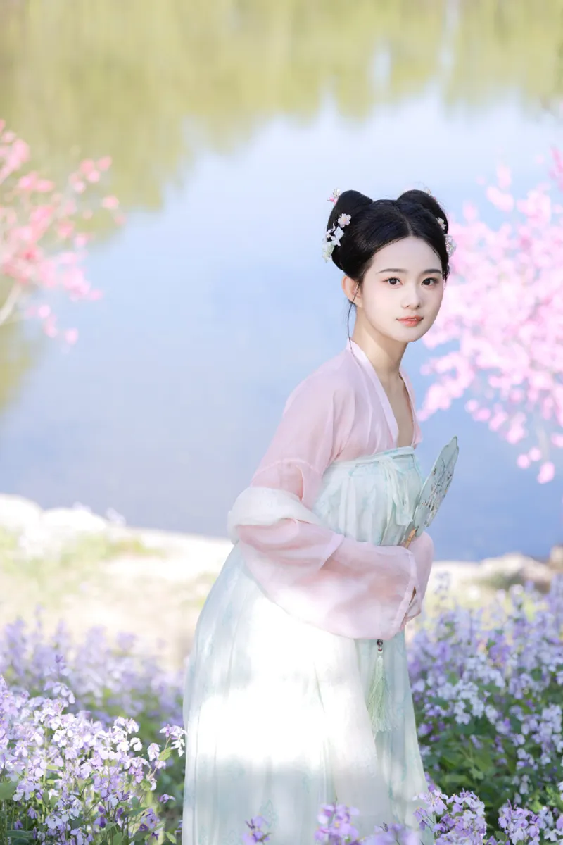 好玩的《高压监狱》垂直牢房生存寓言下载