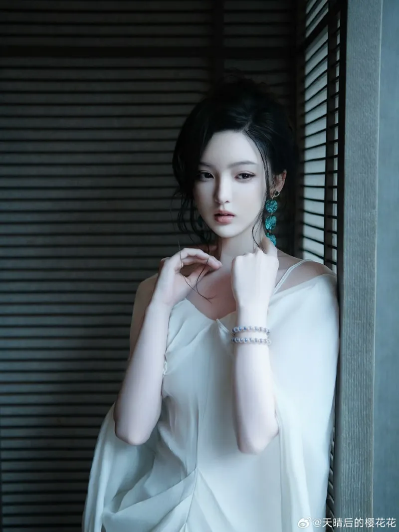 破解洋妞快餐联系方式是多少？同名解谜游戏下载安卓版