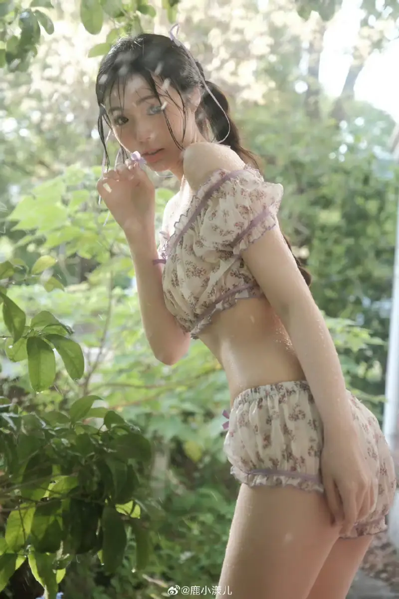 美女100%是标题还是栏目？位置范围解析试玩评测下载