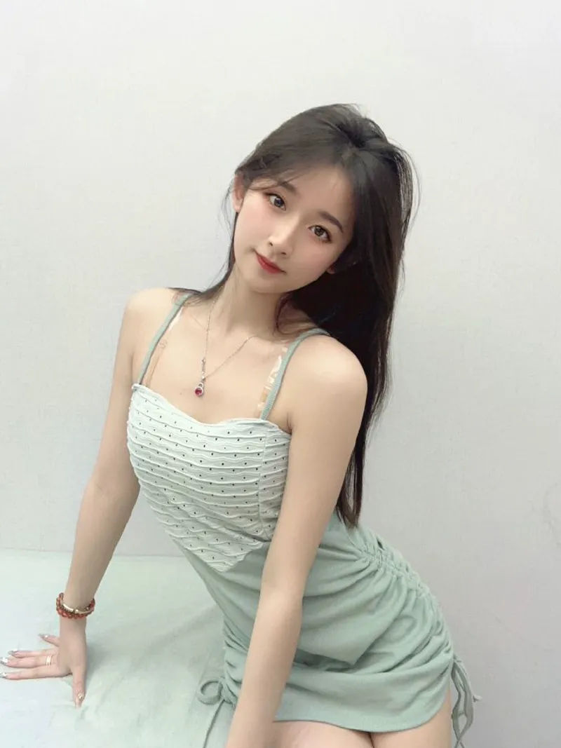 热门91青青草：青草如茵的青春意象试玩评测