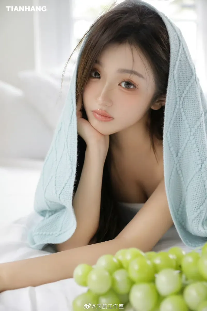 白丝JK是什么？服饰组合与穿着语境全解析最新版本介绍 截图2