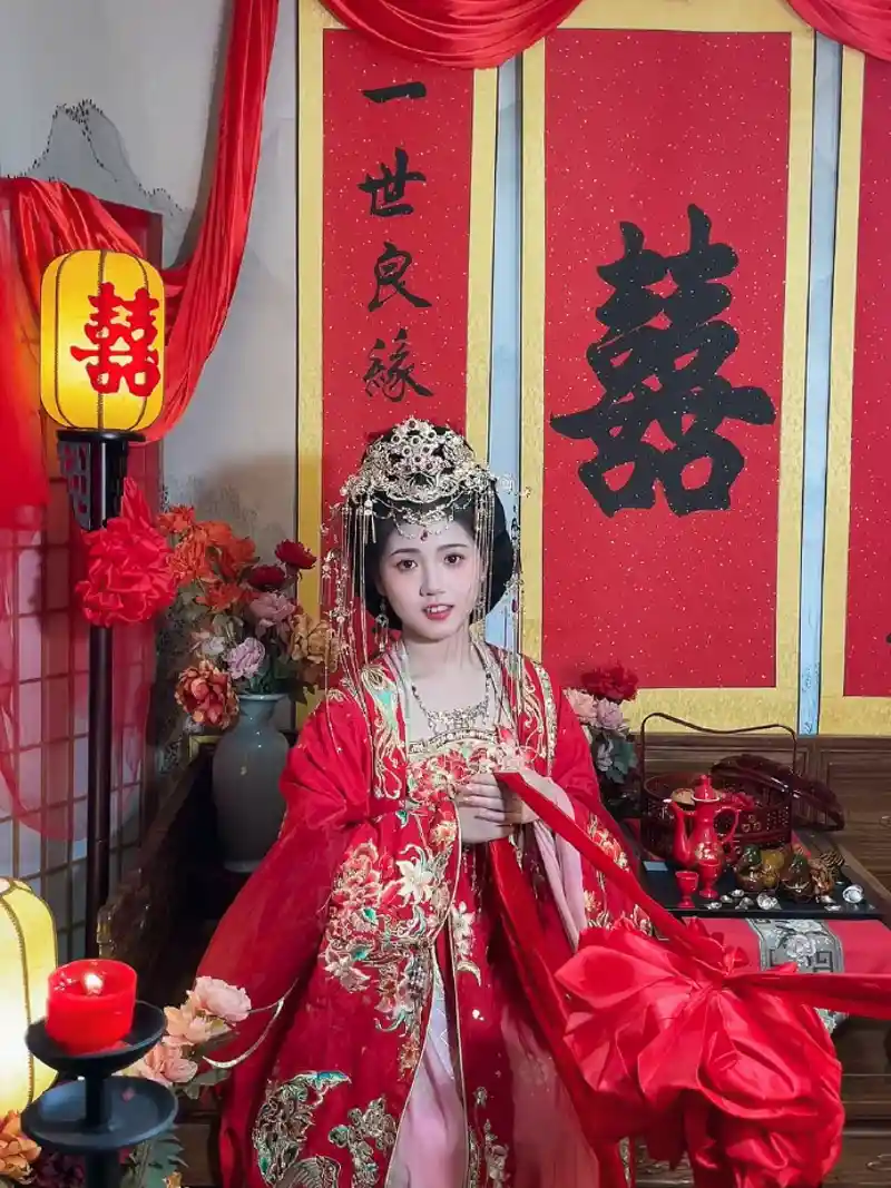 美女帅哥打扑克：轻松社交与竞技计分怎么选最新版本介绍 截图4