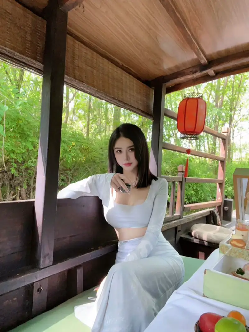 美女聊天免费软件不收钱是真的吗？聊聊免费无敌版下载 截图1