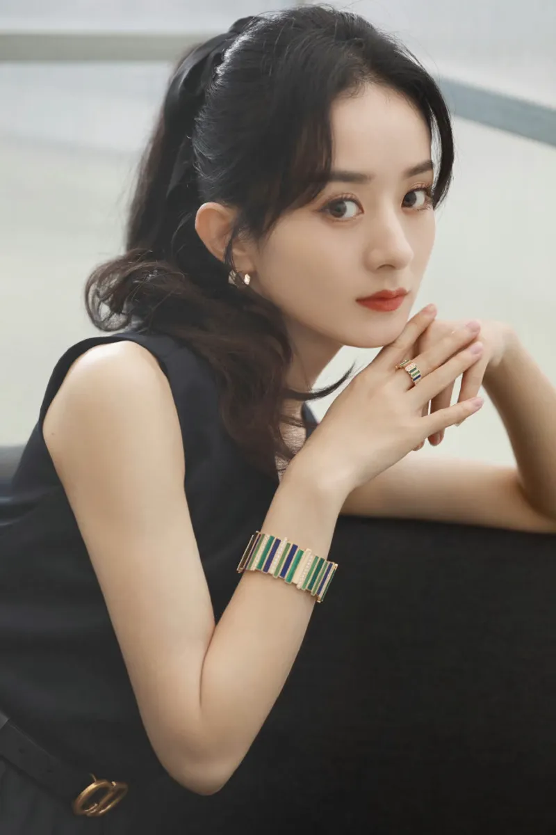 微信小妹游戏下载_沉浸式聊天养成模拟手机版下载 截图2