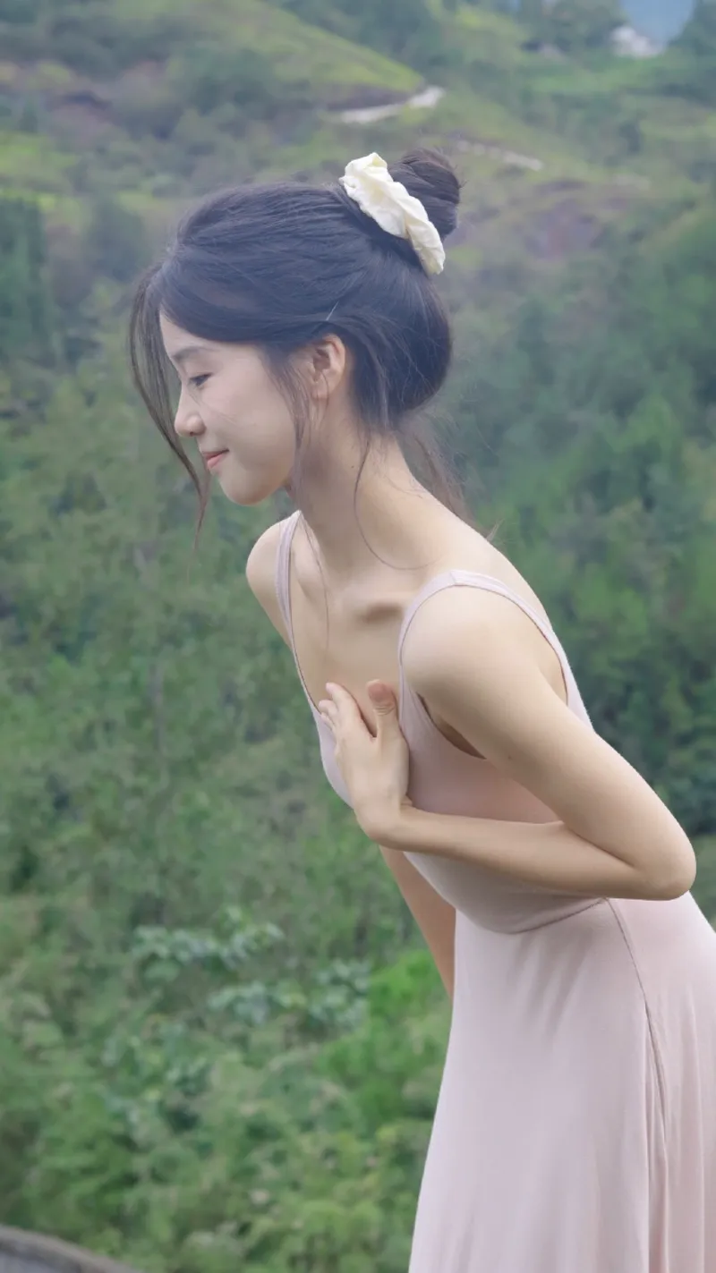 好玩的开心五月丁香：花香漫心悄然绽放中文版