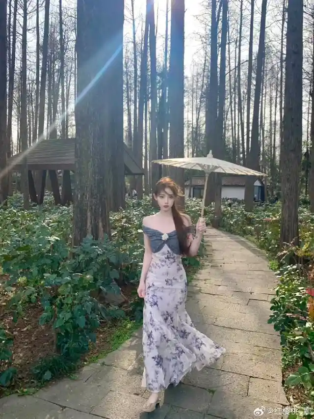 湖边东方美人1000张图片图集高清下载怎么玩？通关攻略教程