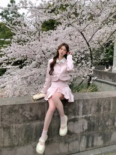 人体艺术写真图片图集：光影造型展览在哪下载