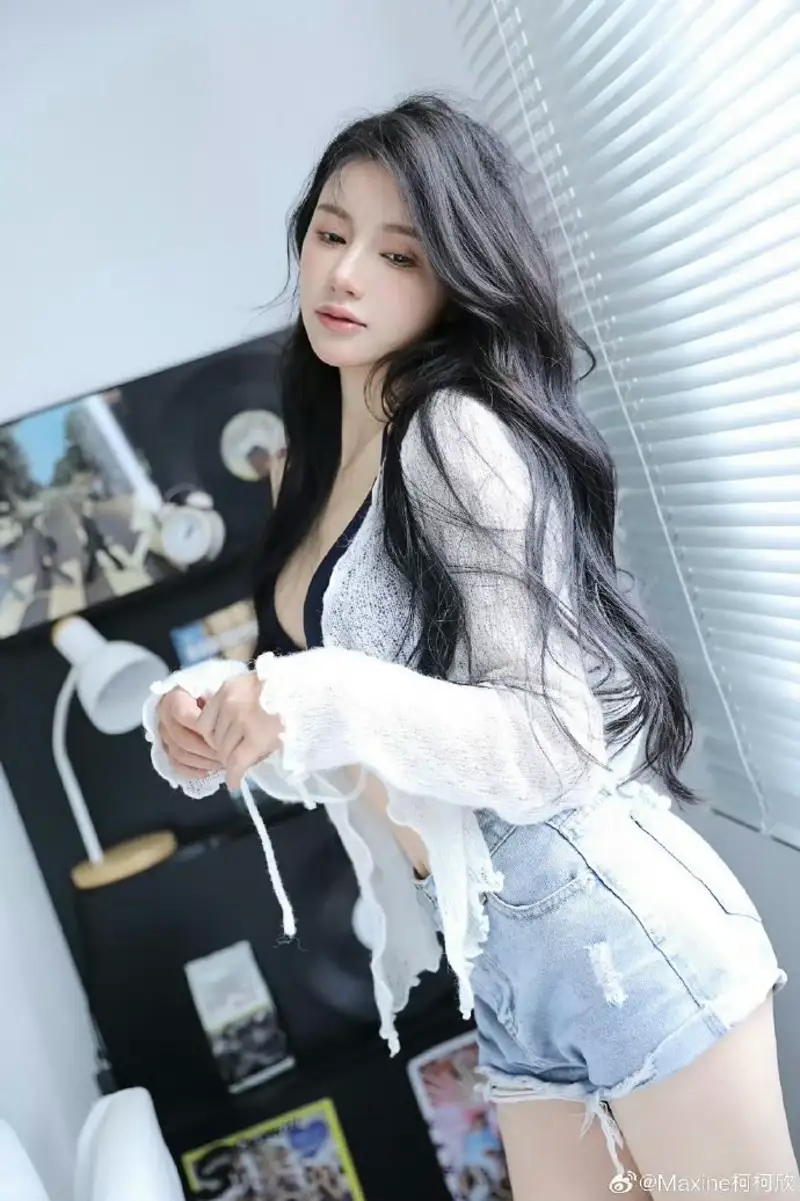东方美人汤芳湖经历介绍：身份与作品攻略下载