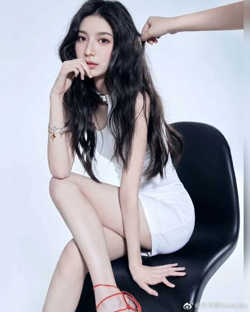 免费同城空降美女：都市派对经营手游在哪下载