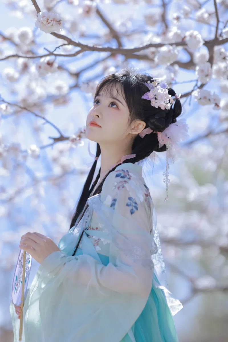 2026年14147大但人文艺术创作特点下载无限金币推荐