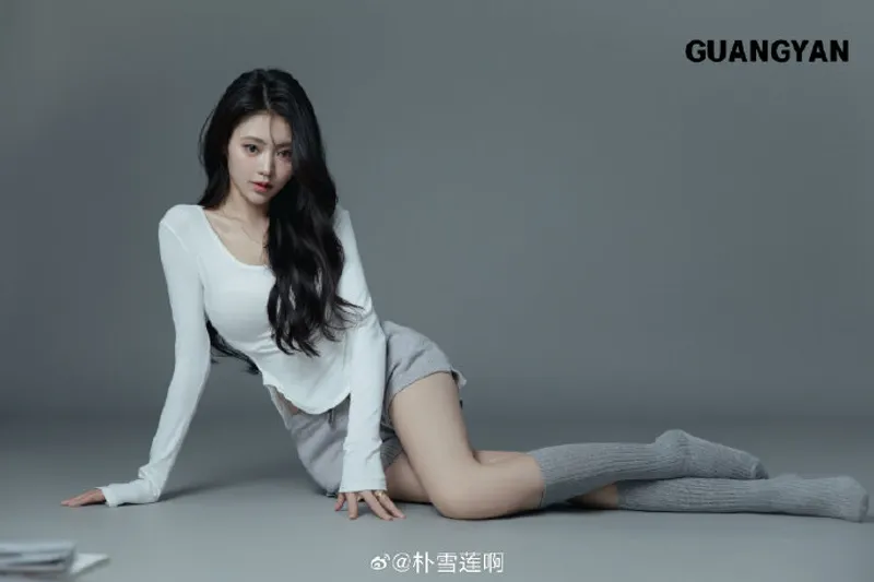 免费大胆人体艺术：女性身体表达与视觉美学游戏无限资源 截图3