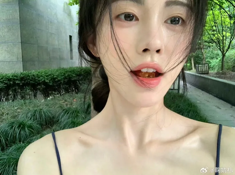 亲测系统被宿主灌溉的日常 设定关系解析怎么玩