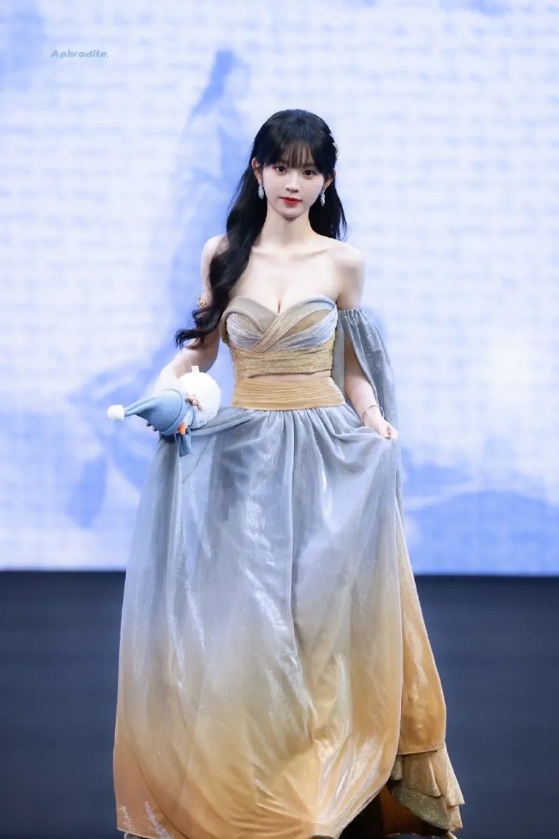 《麻酥酥》拼音怎么写？读音词义与语境解析免安装下载