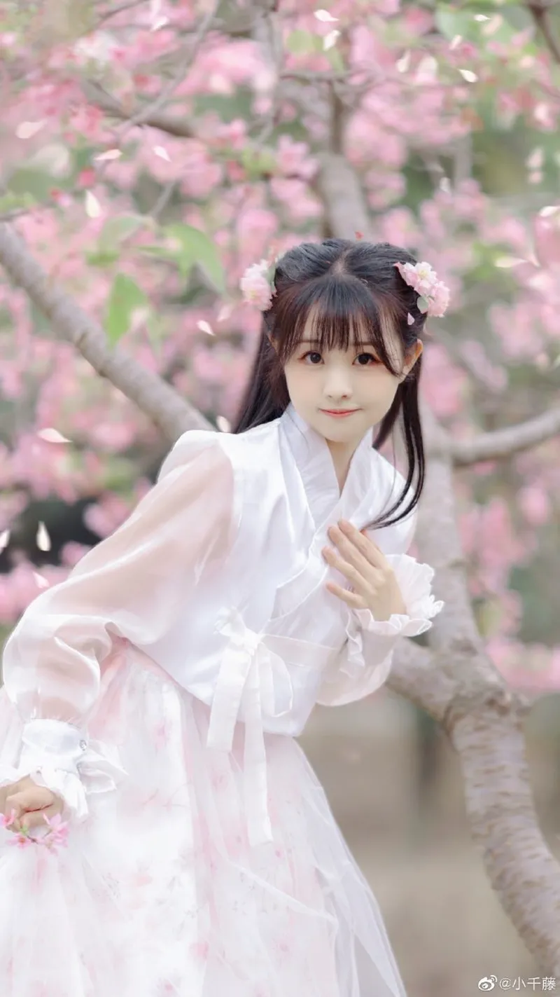 免费小欣奈是哪里人：籍贯与造型适配玩法介绍 截图4