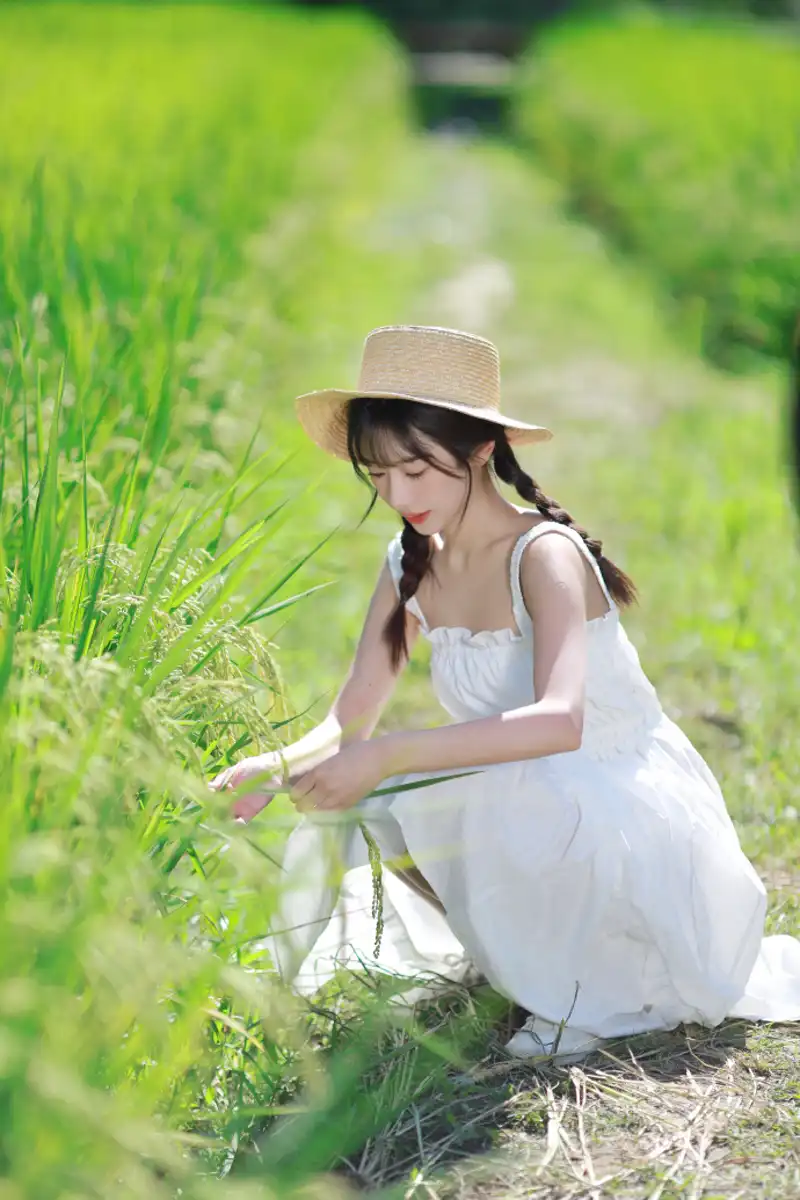 热门女性全捰艺术照摄影图片集高清光影正式版