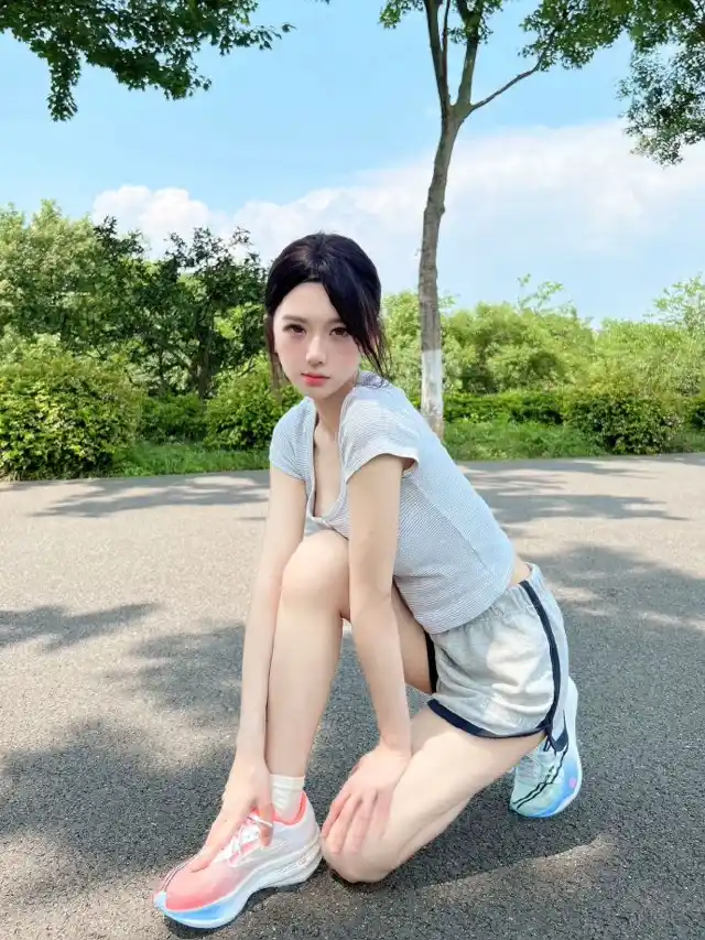 热门推荐2026成年人放松与策略对战手游推荐下载