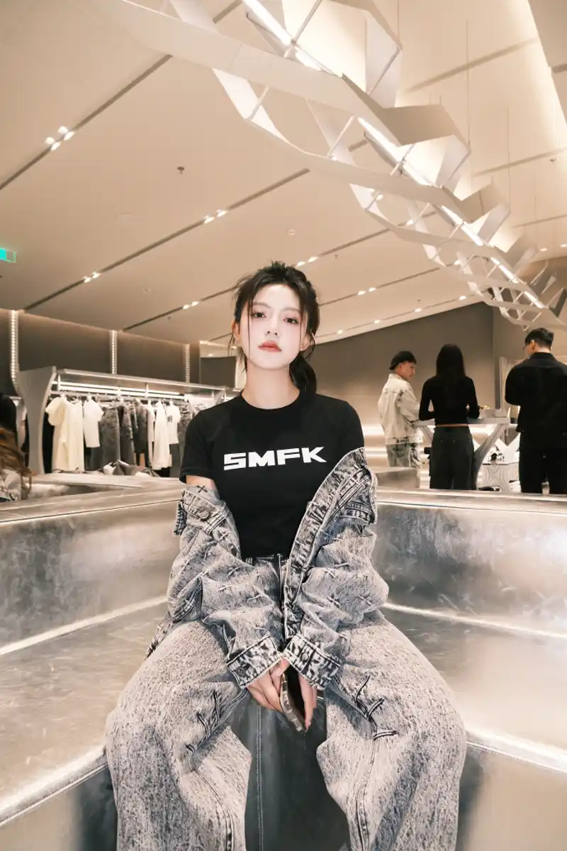 人气美女抠逼网络用语是什么意思游戏官方正版