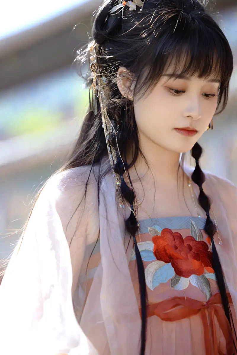 美女100%图片版权问题：归属与授权说明无限资源下载 截图1