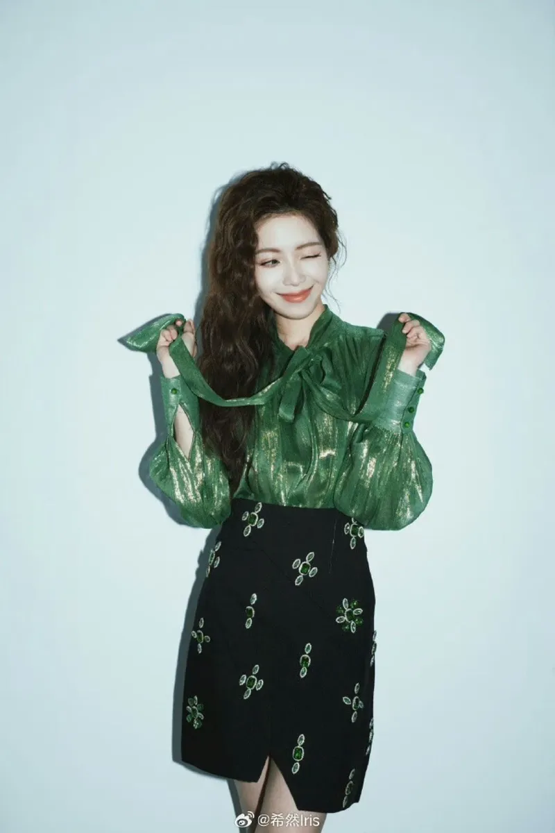 一小孩和姐姐一起生猴子：玩笑梗游戏怎么玩？破解版教程 截图2