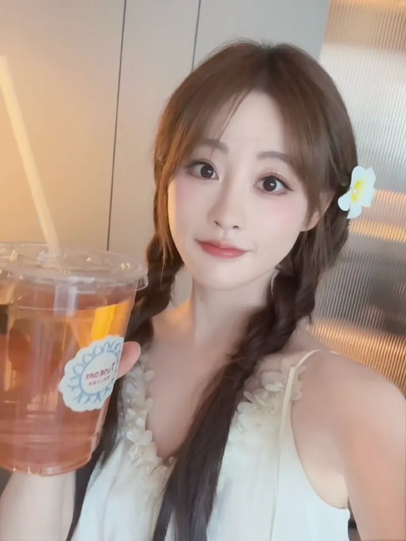 SSNI游戏下载_科幻潜行解谜版怎么玩？电脑版教程 截图1