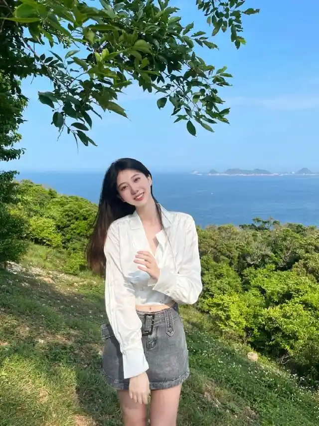 同城信息网月抛下载_赛博潜入RPG最新版本介绍