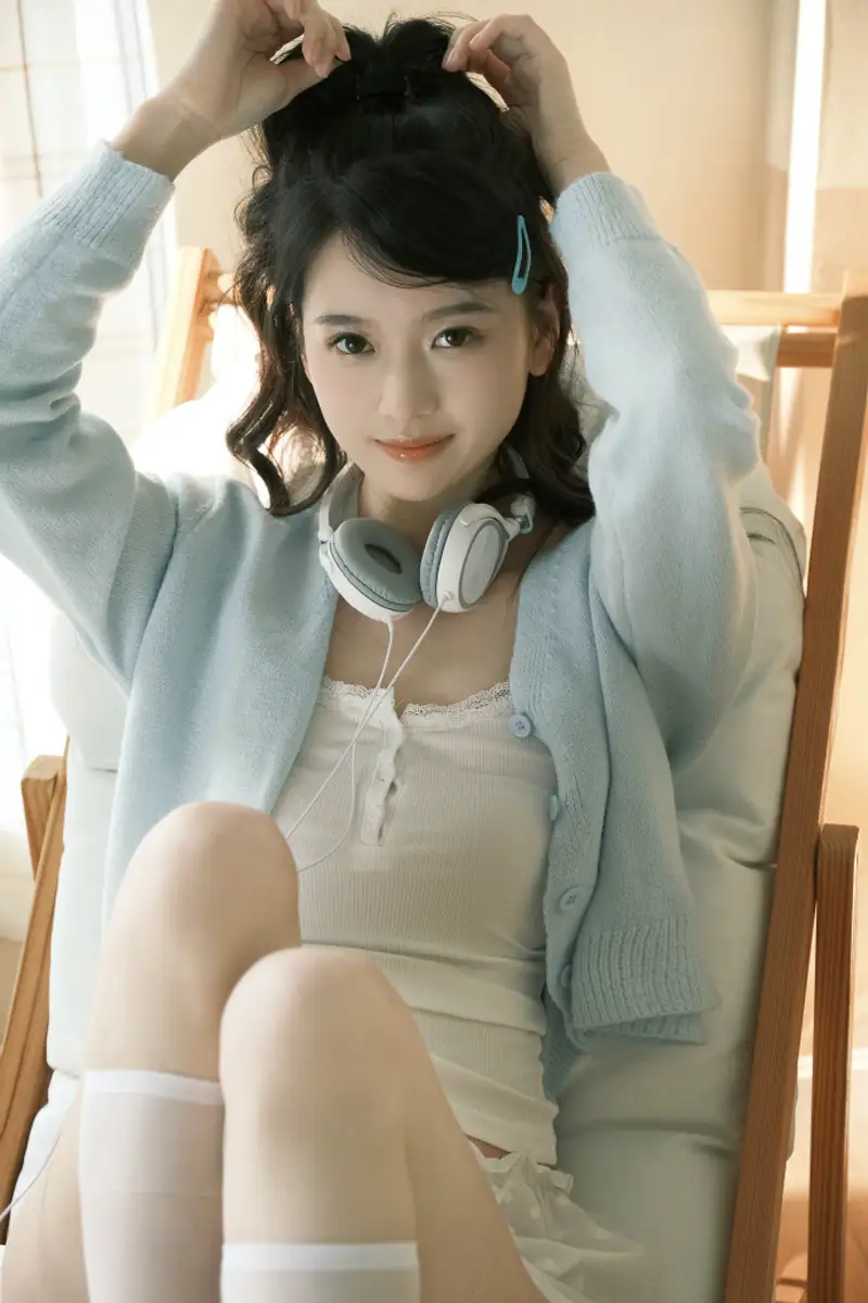 正版美女和帅哥搞鸡：成人情感故事绿色版