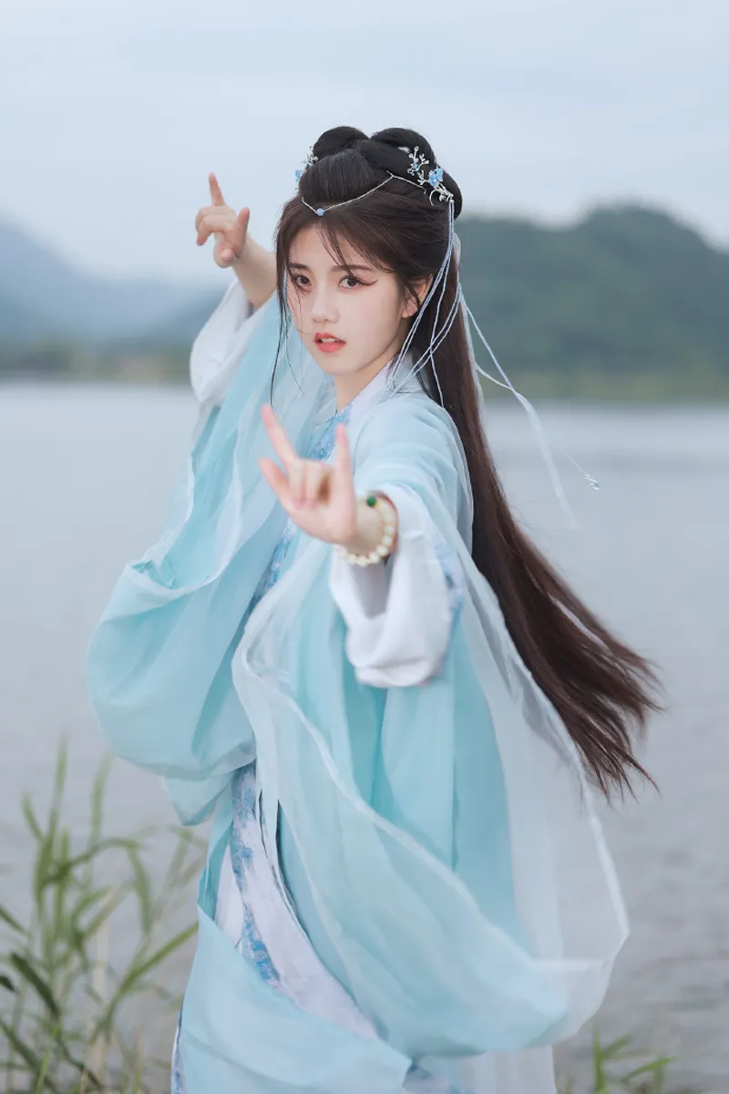 免费蜜桃成熟时剧情介绍：人物关系与主题看点去广告版